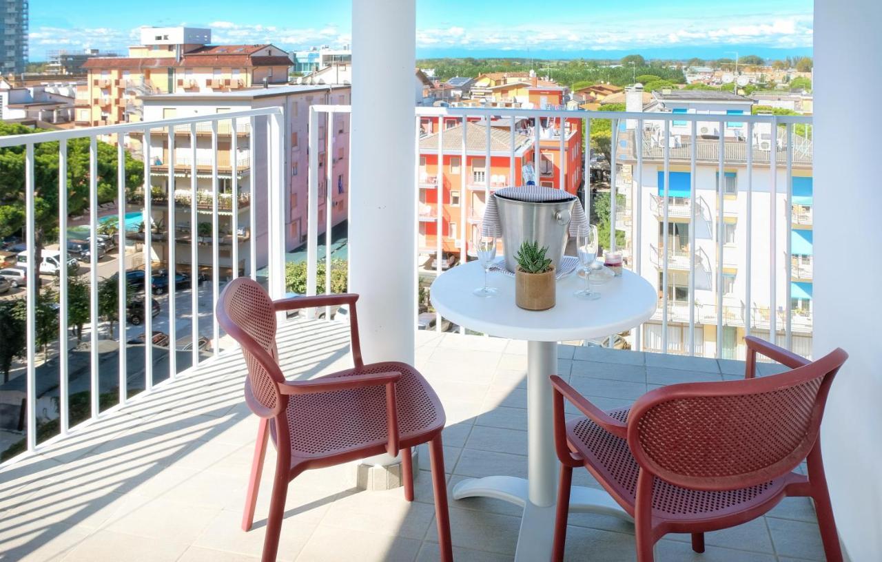 Hotel Manila Lido di Jesolo Exteriör bild