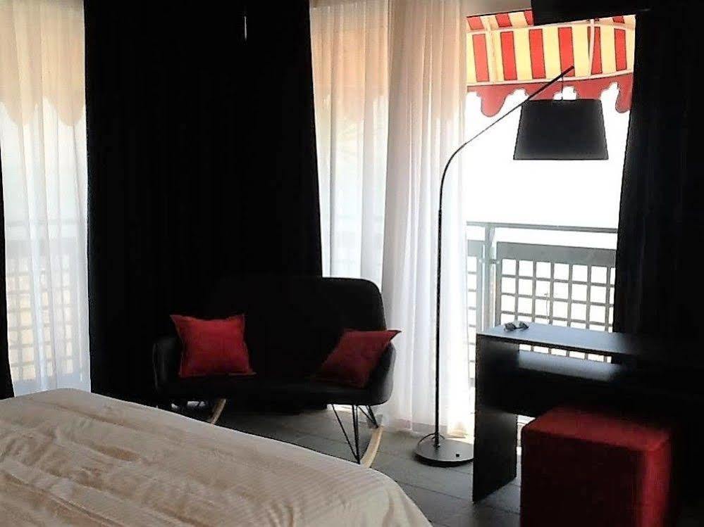 Hotel Manila Lido di Jesolo Exteriör bild