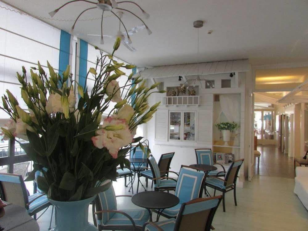 Hotel Manila Lido di Jesolo Exteriör bild