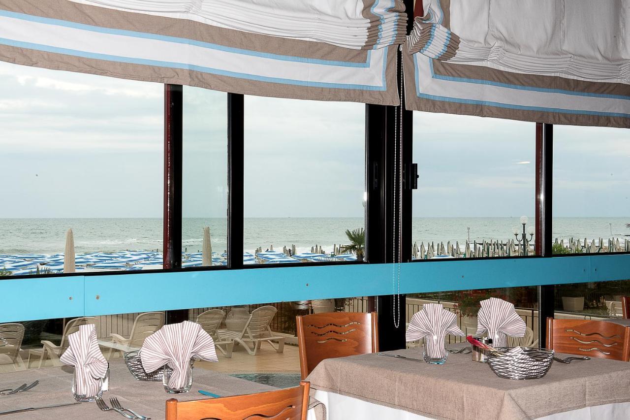 Hotel Manila Lido di Jesolo Exteriör bild